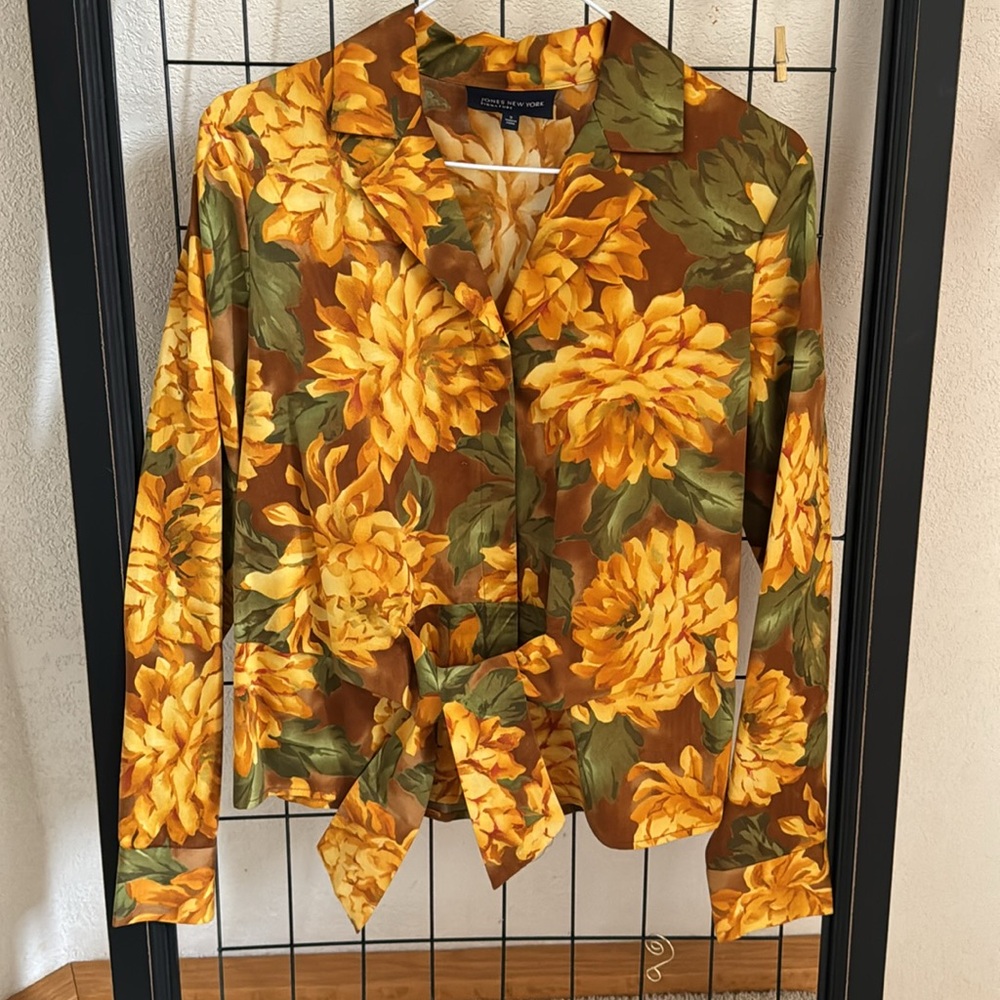 JONES NEW YORK BUTTON DOWN PEPLUM SHIRT GORGEOUS AUTUMN COLORS NEW SZ SM